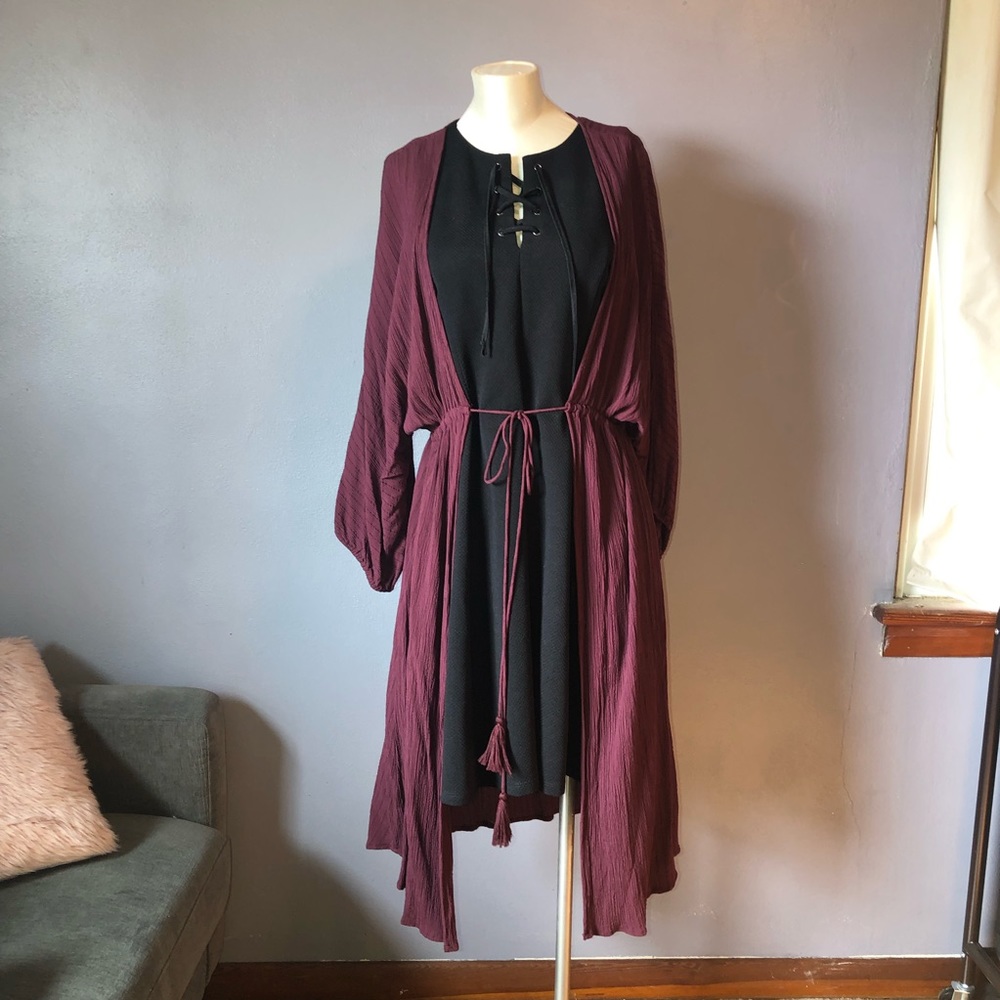 AE Long Burgundy Kimono WORN ONCE size L/XL